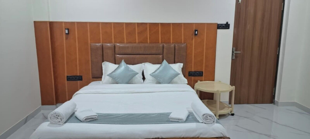 Room 4, Assort Villa, Satara