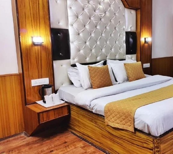 Bedroom 4, Hotel Surya International - Manali, Kullu