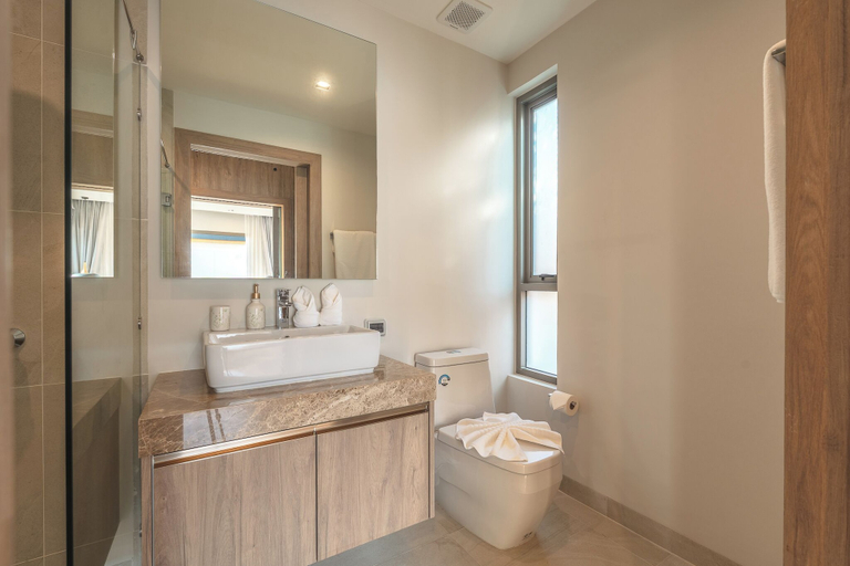 Bathroom 3, Near Beach & Famous Boat Ave V217, Pulau Phuket