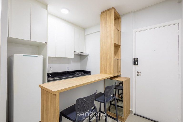 Private kitchen 3, Fully Equipped Accommodations in the Heart of Brasilia LEC, Brasília