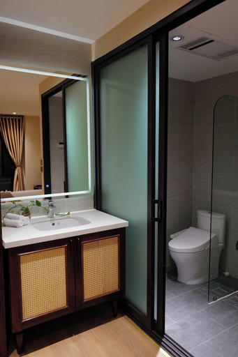 Bathroom 2, Westlake Lac Chinh, Ba Đình