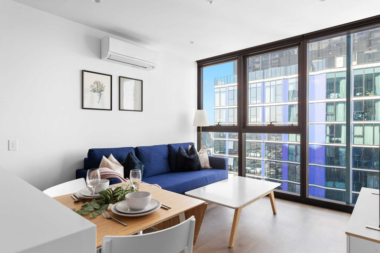 Interior 5, A Cozy & Comfy 2BR Apt Up in the Clouds Near CBD, Melbourne