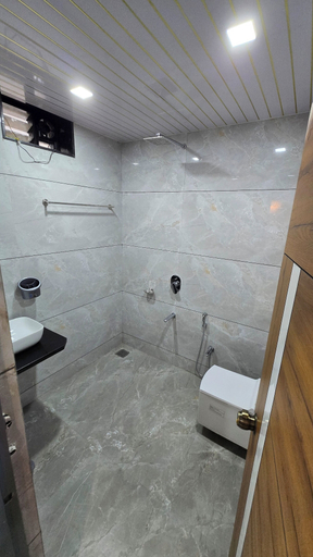 Bathroom 4, Hotel Priyanka palace lodging, Jalgaon