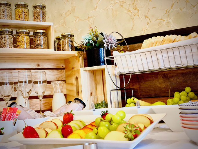 Breakfast buffet 4, Kgarebana Boutique Guesthouse, Nkangala