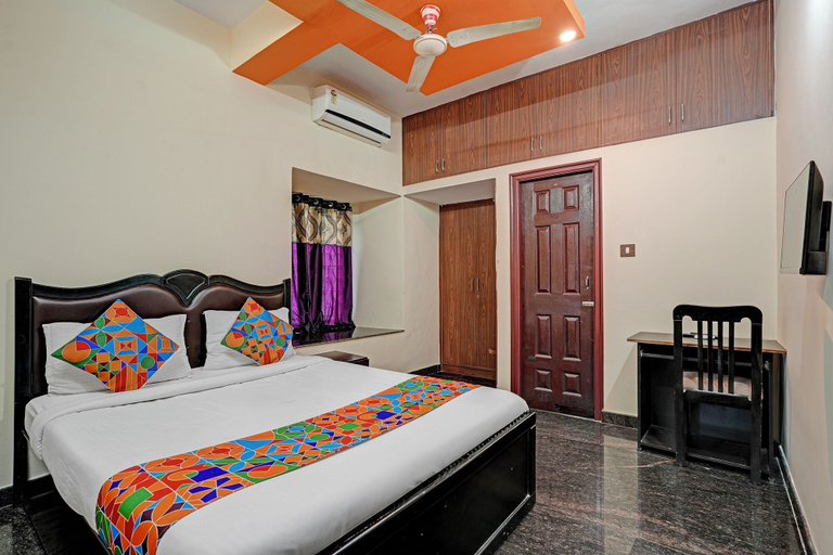 Room 4, Fabhotel Delight Suite Service Apartments, Bangalore