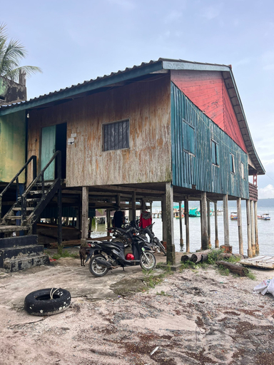 Exterior 2, Burce Wood & Social House, Sihanoukville