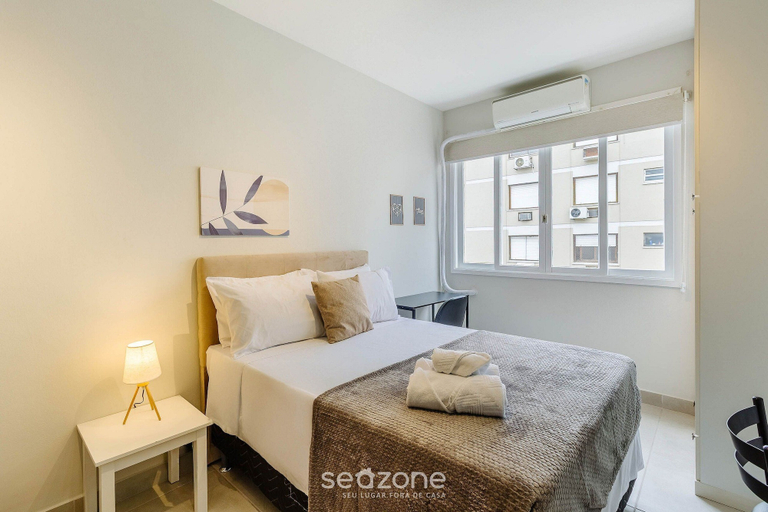 Room 4, Fully Equipped Accommodations in Downtown Porto Alegre - HPN, Porto Alegre