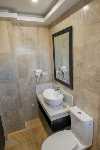 Bathroom 4, Ambien's Place Residential Hotel, Dagupan City