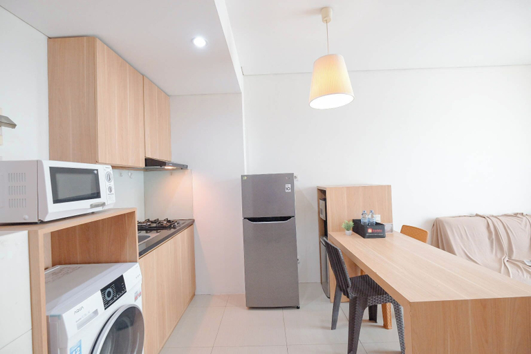 Private kitchen 5, Good Location 2Br Apartment At Woodland Park Residence, Jakarta Selatan