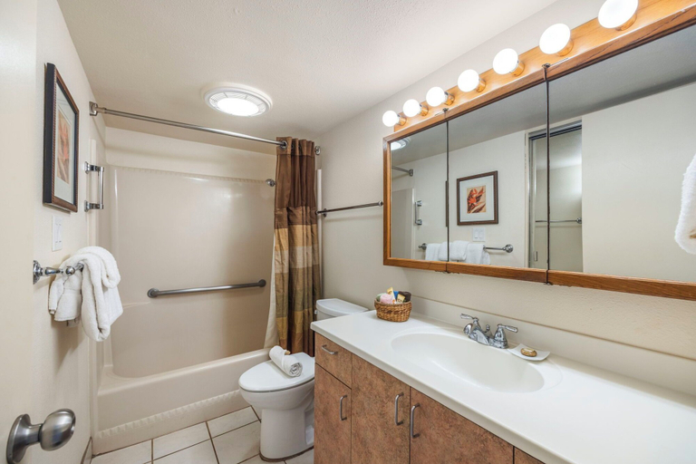 Bathroom, Kuleana Club - 404, Maui