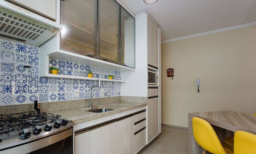Private kitchen 4, Beautiful Apt With BBQ 850m From the Beach Ral204, Florianopolis