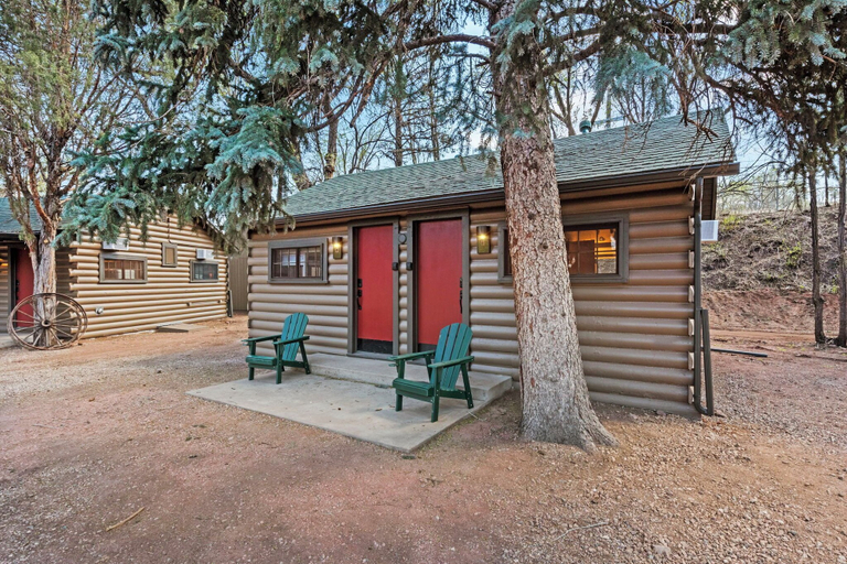 Primary image, Timber Lodge Cabin 11, El Paso