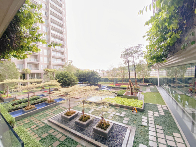 Garden, Scenic Studio At Apartment Landmark Residence Bandung, Bandung