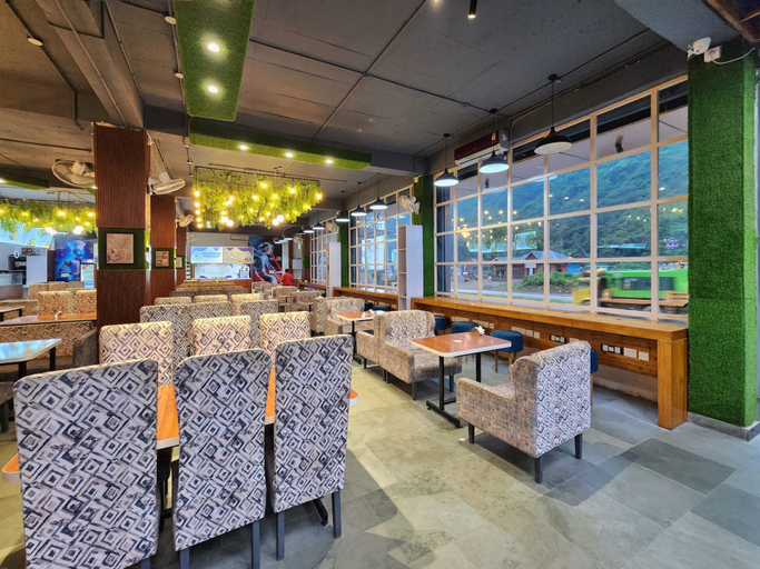 Restaurant 3, Hotel Robo Nest, Mandi