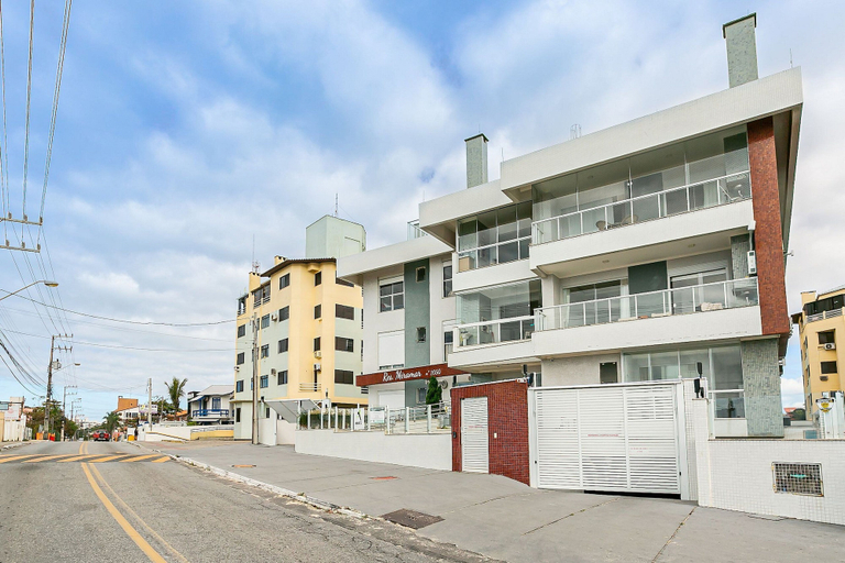 Exterior 2, Modern ap W/pool one Block From the Beach Rmi201, Florianopolis