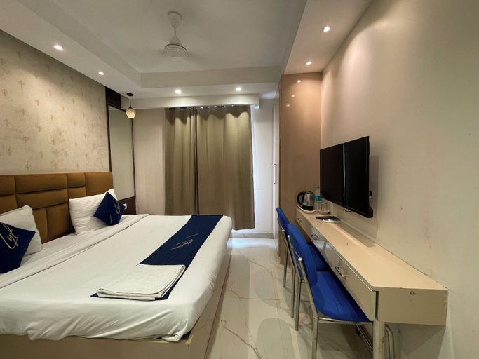 Room 3, Majesta stays pitampura, Delhi