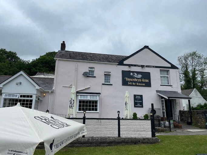 Exterior & Views 2, Ynyscedwyn Arms, Powys