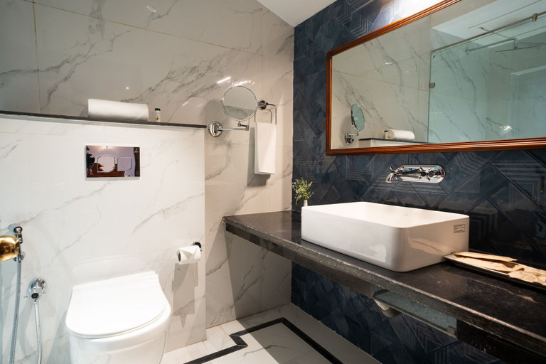 Bathroom 5, Planter's Heritage by Cilantro Collections - Mall Road, Darjiling