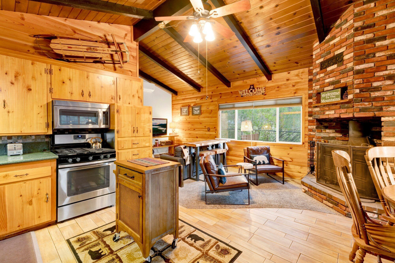 Private kitchen 5, Orchard Family Cabin #2560, San Bernardino