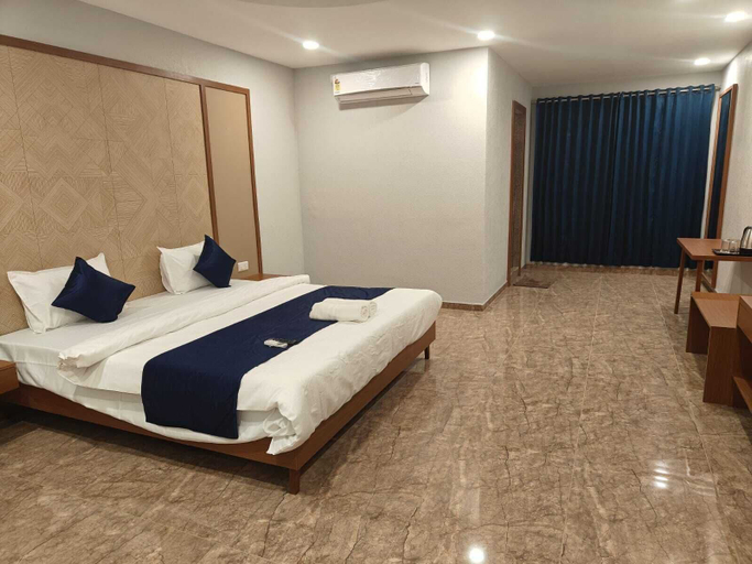 Room 4, Hotel Vantara Residency, Aravalli