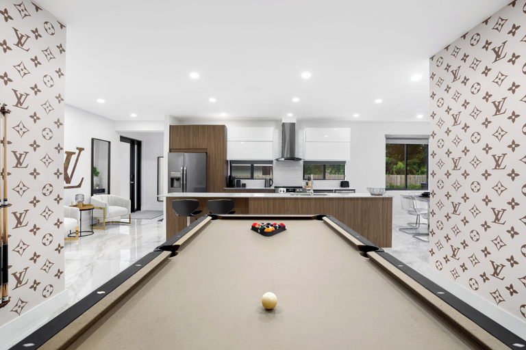 Billiards 2, Golden Fox Downtown Pool House, Broward
