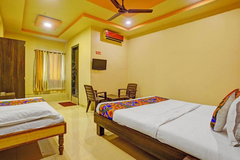 Room 3, FabHotel Wagholi Inn, Pune