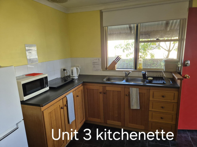 Private kitchen 5, Bunbury's Most Convenient Location, Bunbury