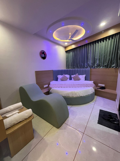 Room 3, Hotel Grand Acme, Ahmadabad