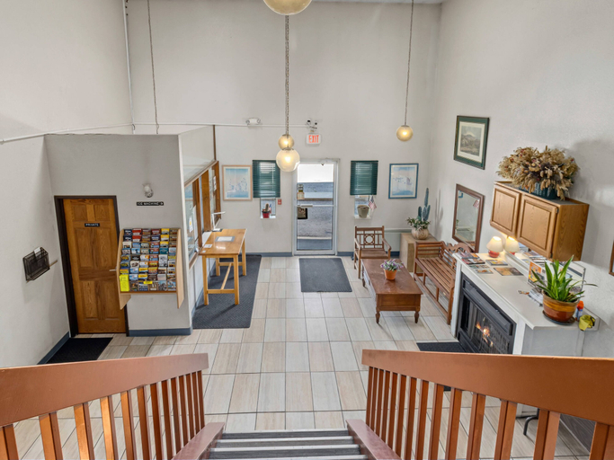 Interior 4, Luxury Inn, Laramie