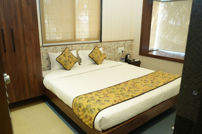 Bedroom 2, Coconut Lagoon Agro Resort, Parbhani