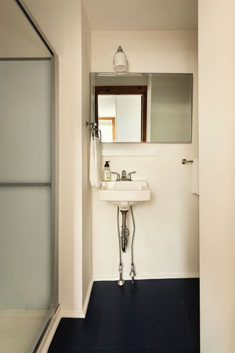 Bathroom 4, Sawyer House, Nantucket