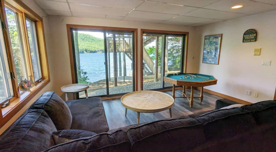 Game room 4, Temple's Sunset Harbor, Merrimack
