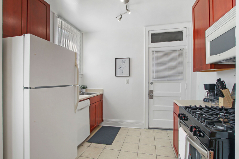 Private kitchen 3, Ideal 1BR Apt - Cullom C2, Cook