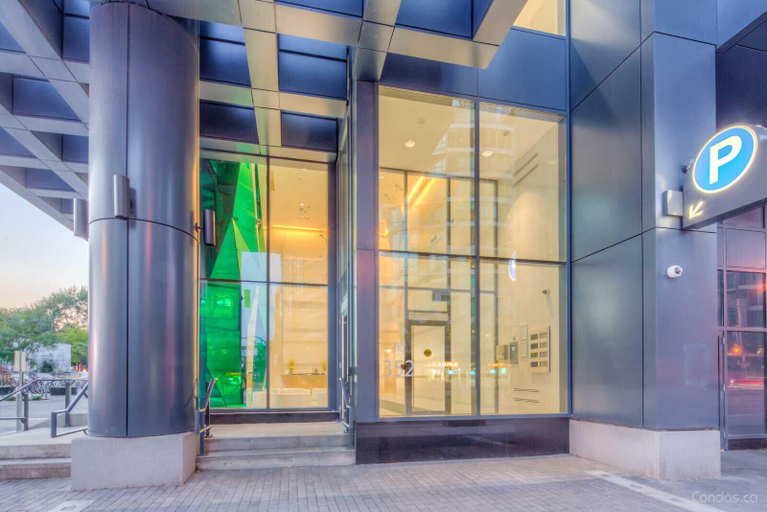 Exterior, RivetStays - The Fly Luxury Suites, Toronto