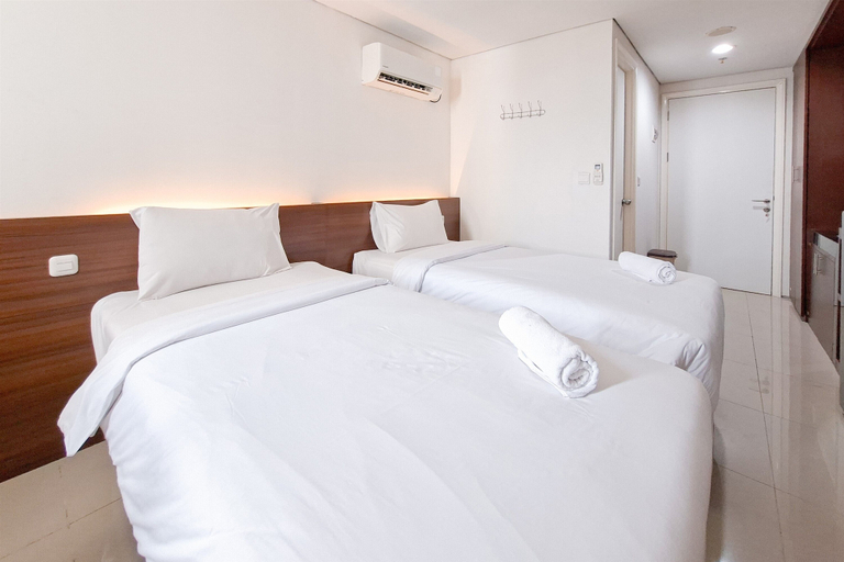 Room 3, Basic Studio Room Apartment At Tuscany Residence, South Tangerang