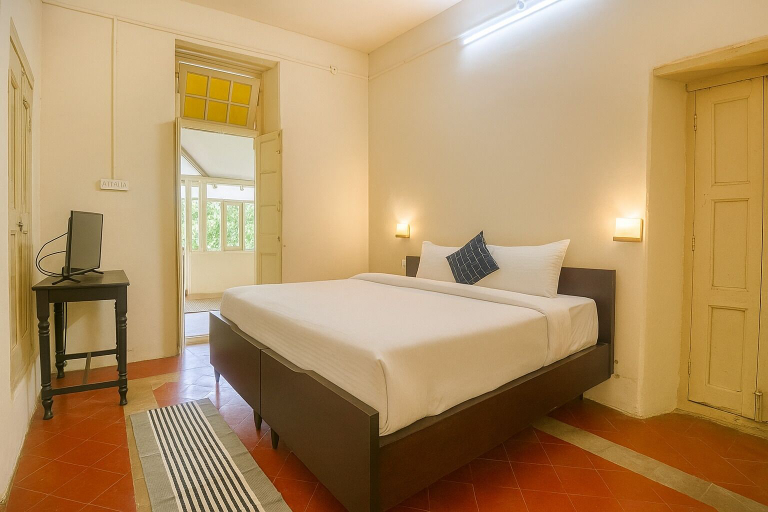 Room 3, The HillCrest, Dehradun