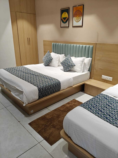 Room 5, Hotel Grand Acme, Ahmadabad
