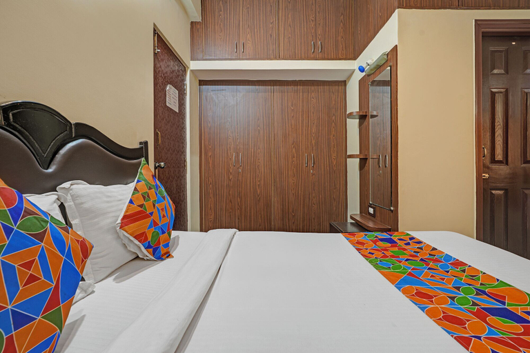 Room 2, Fabhotel Delight Suite Service Apartments, Bangalore