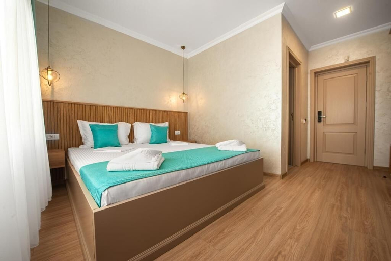 Room 3, Thaya Rooms, Mangalia