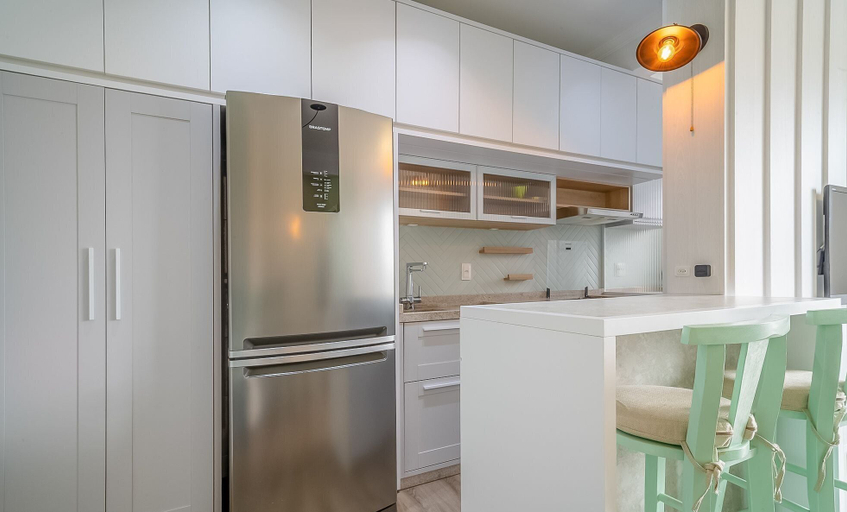 Private kitchen 5, Apt w/ Gourmet Balcony 800m From the Beach Cbe0201, Florianopolis