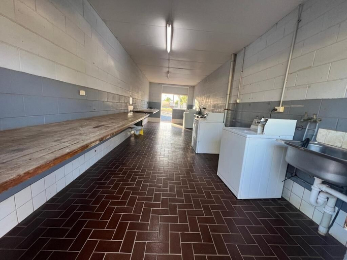 Laundry room, Coolgardie Caravan Park, Coolgardie