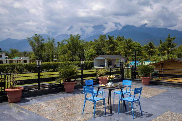 Outdoor dining 5, ELIVAAS Esh Verdant, Kangra