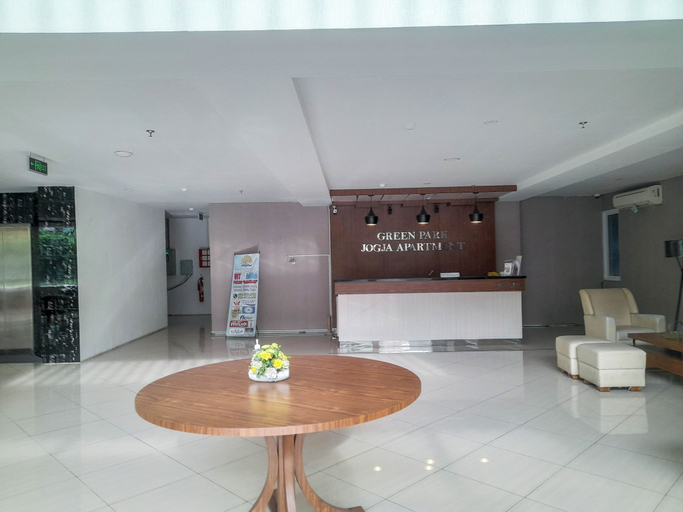 Lobby, Spacious 2Br At Green Park Yogyakarta Apartment, Sleman