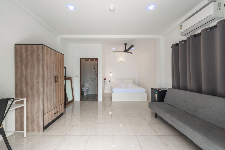 Room 4, 4BR PoolVilla and SeaView V199, Phuket Island