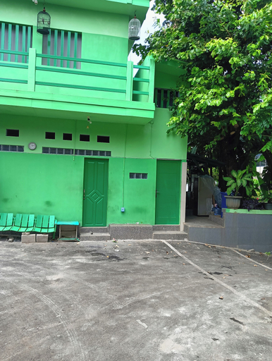 Front of property 2, OYO 94778 Seven Residence, Bekasi
