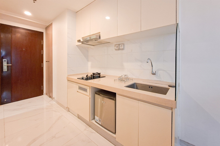 Private kitchen 3, Good Deal Studio At Sky House Bsd Apartment, Tangerang Selatan