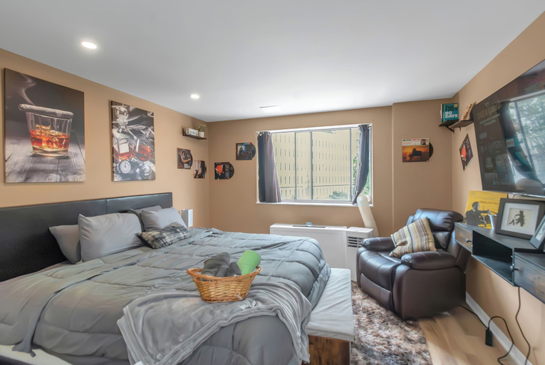Room 5, 2BR Urban Comfort 2 King Beds & Movie Nights, Atlanta