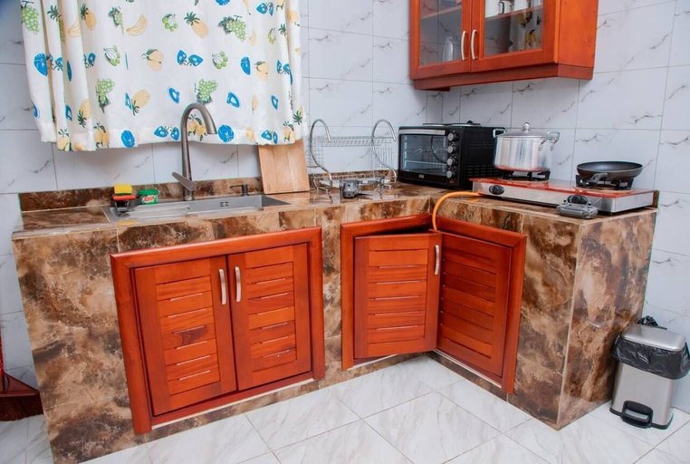 Private kitchen 5, Entebbe Serenity Breeze Apartments, Entebbe