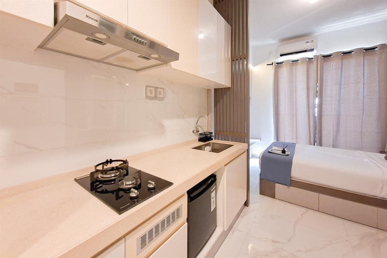 Private kitchen 2, Modern Style Studio At Apartment Sky House Bsd, Tangerang Selatan