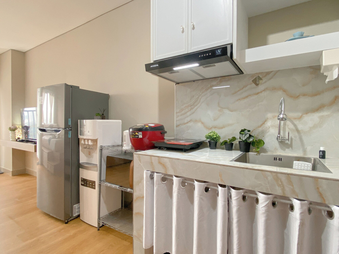 Private kitchen 3, Modern Minimalist Studio Apartment Lrt City Sentul - Royal Sentul Park, Bogor